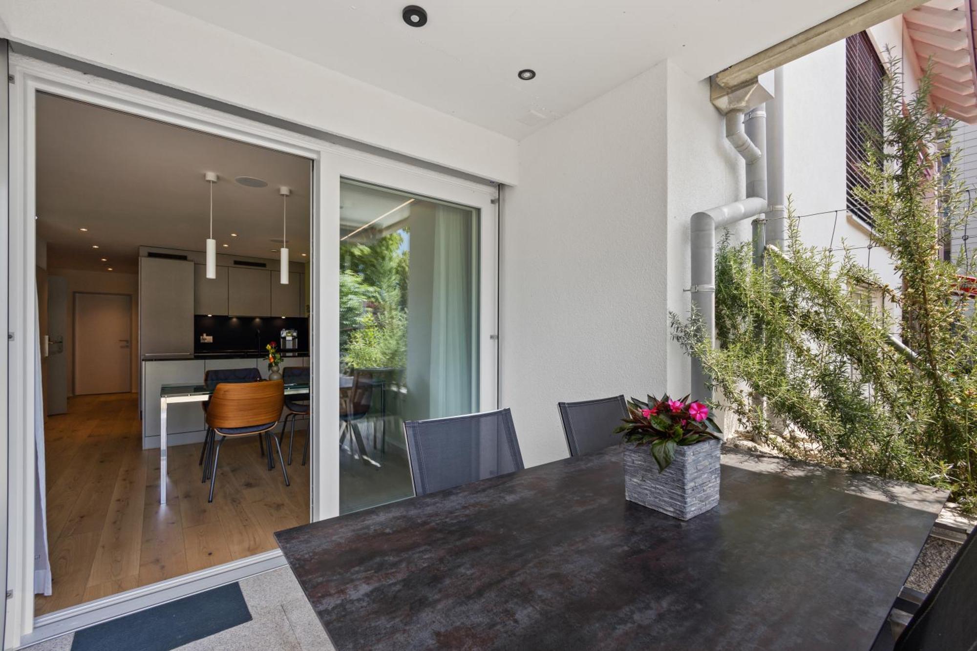 The R Apartment Uetliberg, Klima, Parken - Wallbox ゲロルツヴィル エクステリア 写真